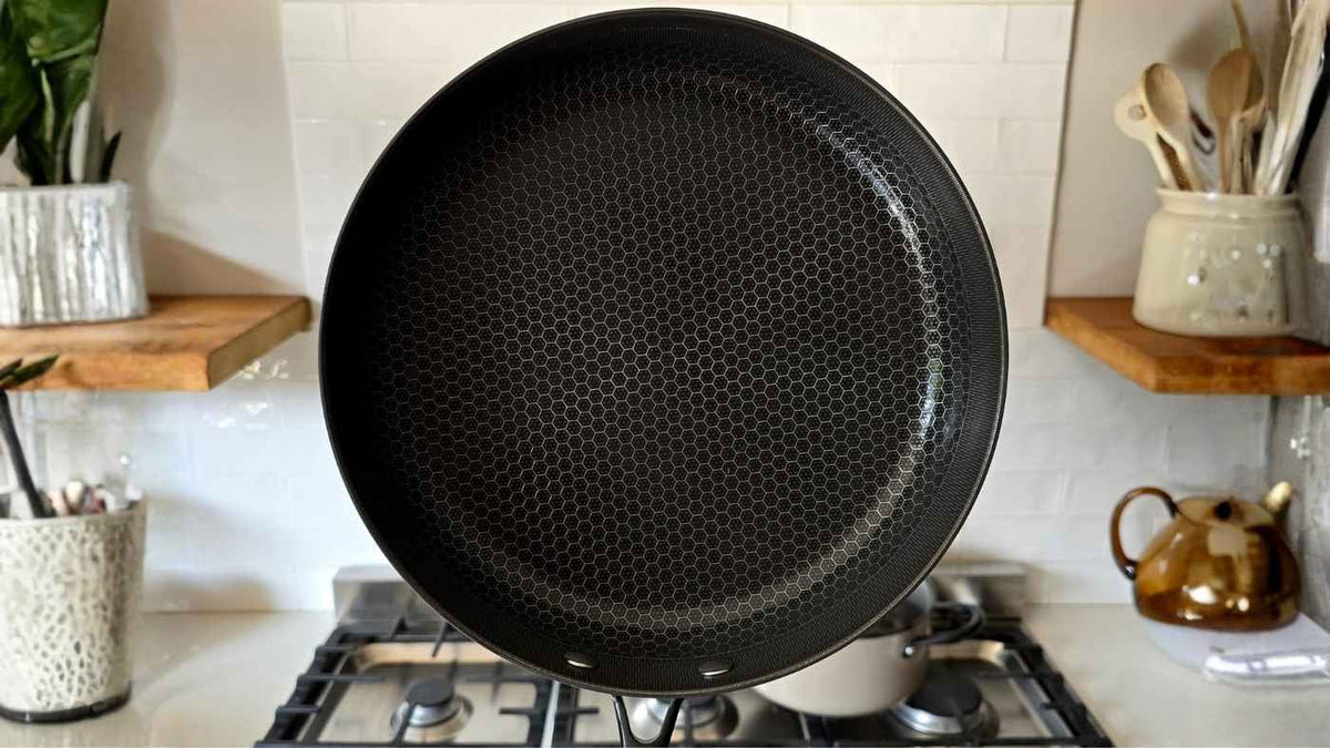 Honey pan met antiaanbaklaag
