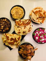 Zelfgemaakte Griekse hummus met korianderzaad