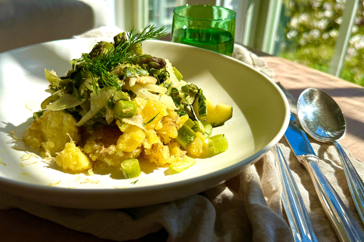 Lentestamppot met courgette, asperges en paksoi