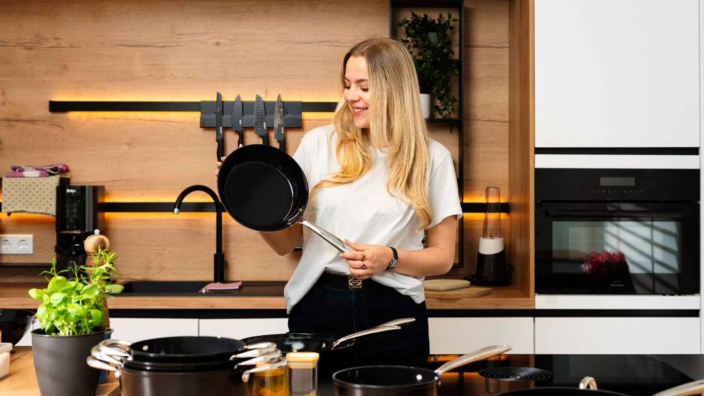 Hoe bewaar je pannen zonder krassen of schade