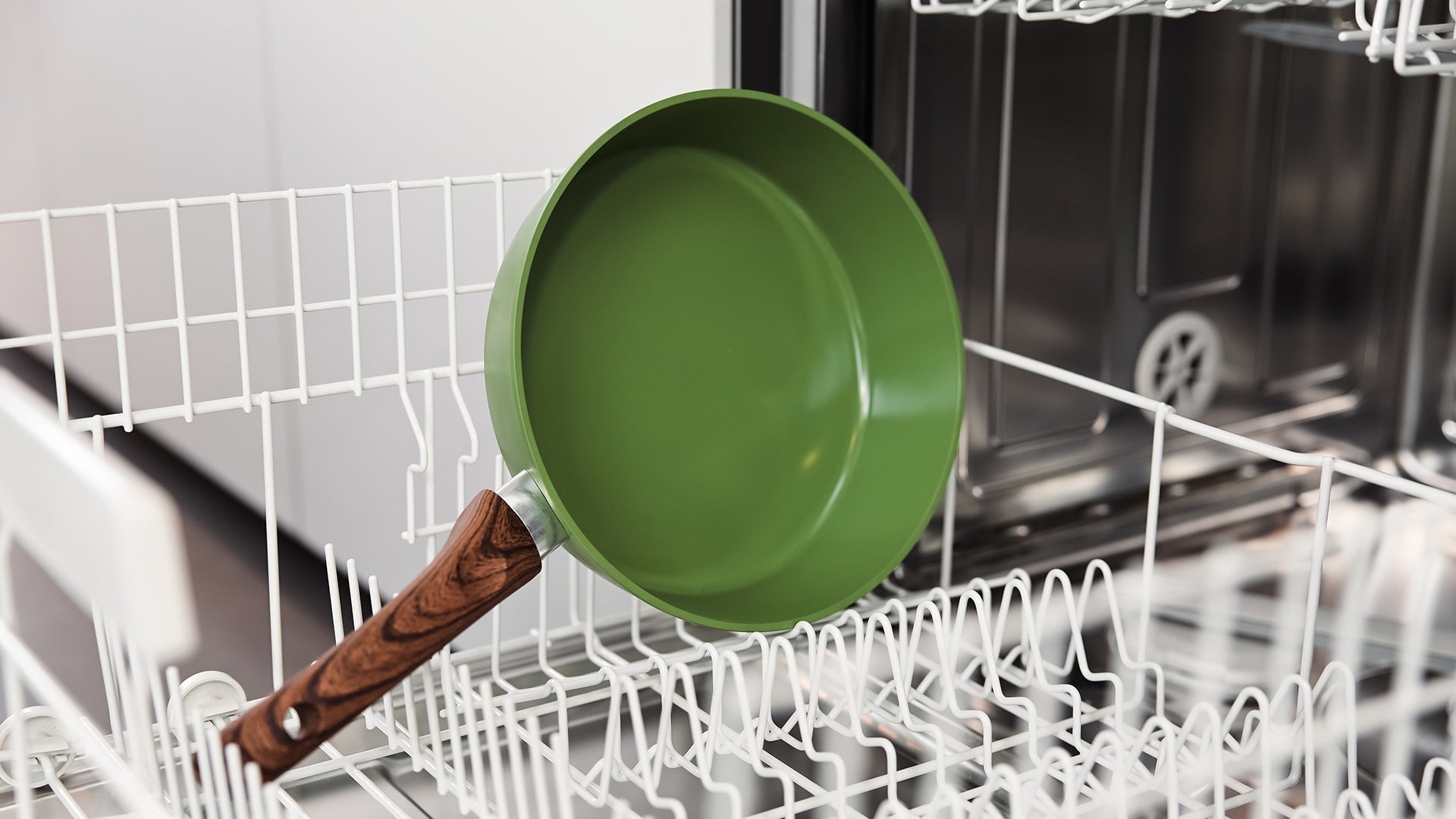 Zo komt je pan zingend uit de vaatwasser