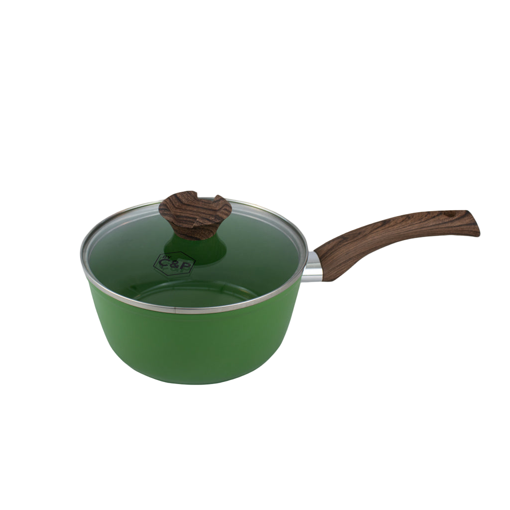 Green saucepan with glass lid and wood-look handle, diameter 18 cm.