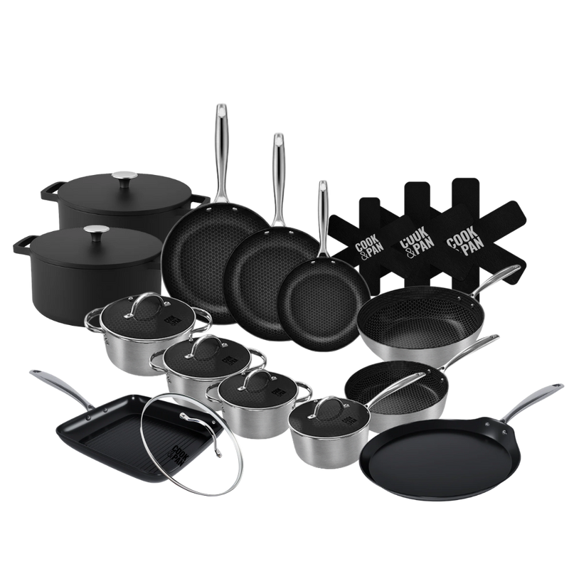 Batterie de cuisine noire 15 pièces avec couvercles en verre, poêles antiadhésives et poignées en acier inoxydable.
