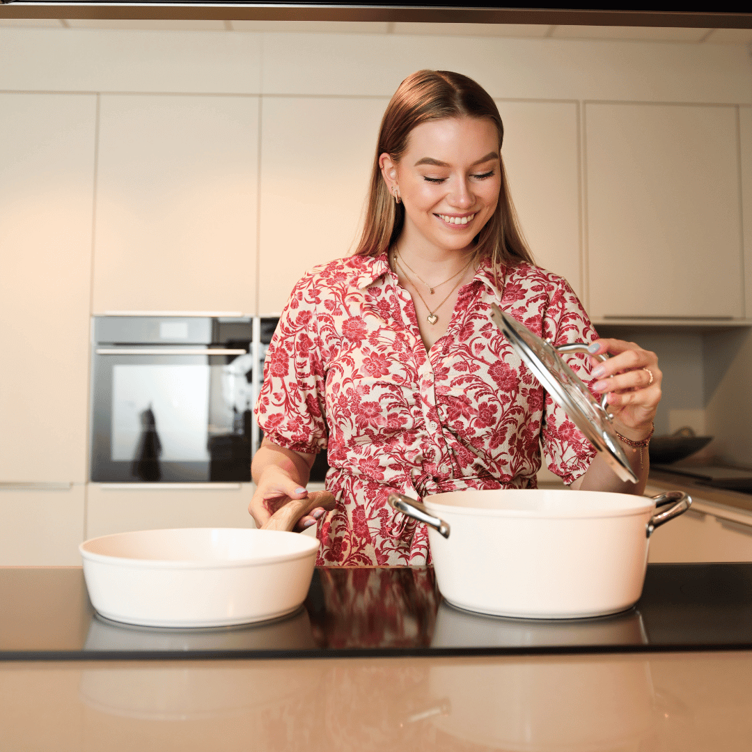 Sauteuse crème et faitout crème sur induction | Go Ivory By C&P