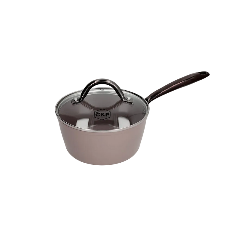 Taupekleurige steelpan van 18 cm met zwarte handgreep en glazen deksel met stoomgaatje.
