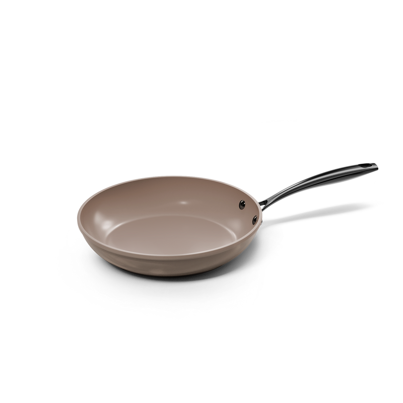 Taupe-colored frying pan of 24 cm with non-stick coating and black handle.