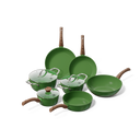 Groene 7-delige pannen set met houten handgrepen en glazen deksels, inclusief koekenpannen en steelpannen.