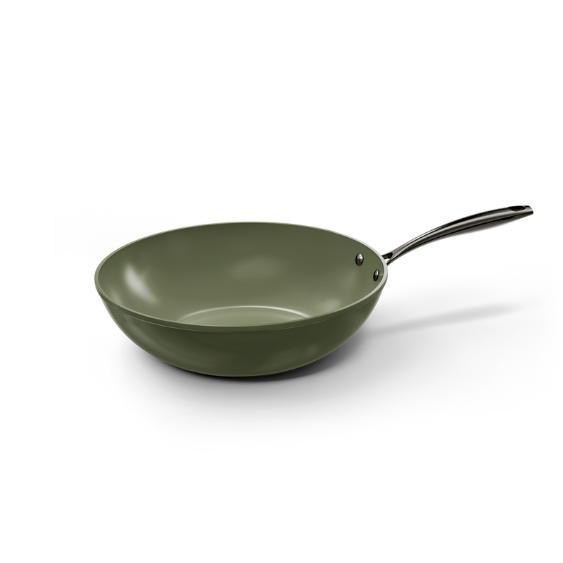 Donkergroene wokpan van 30 cm met lange metalen handgreep.