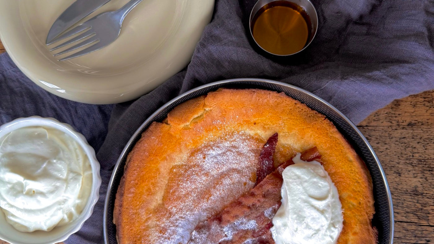 Dutch baby in de hapjespan met maple glazed bacon, slagroom en ahornsiroop