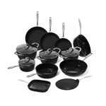 Zwarte Signature pannenset 12-delig: koekenpannen, kookpotten met glazen deksels, wokpan, hapjespannen, grillpan en pannenkoekenpan.