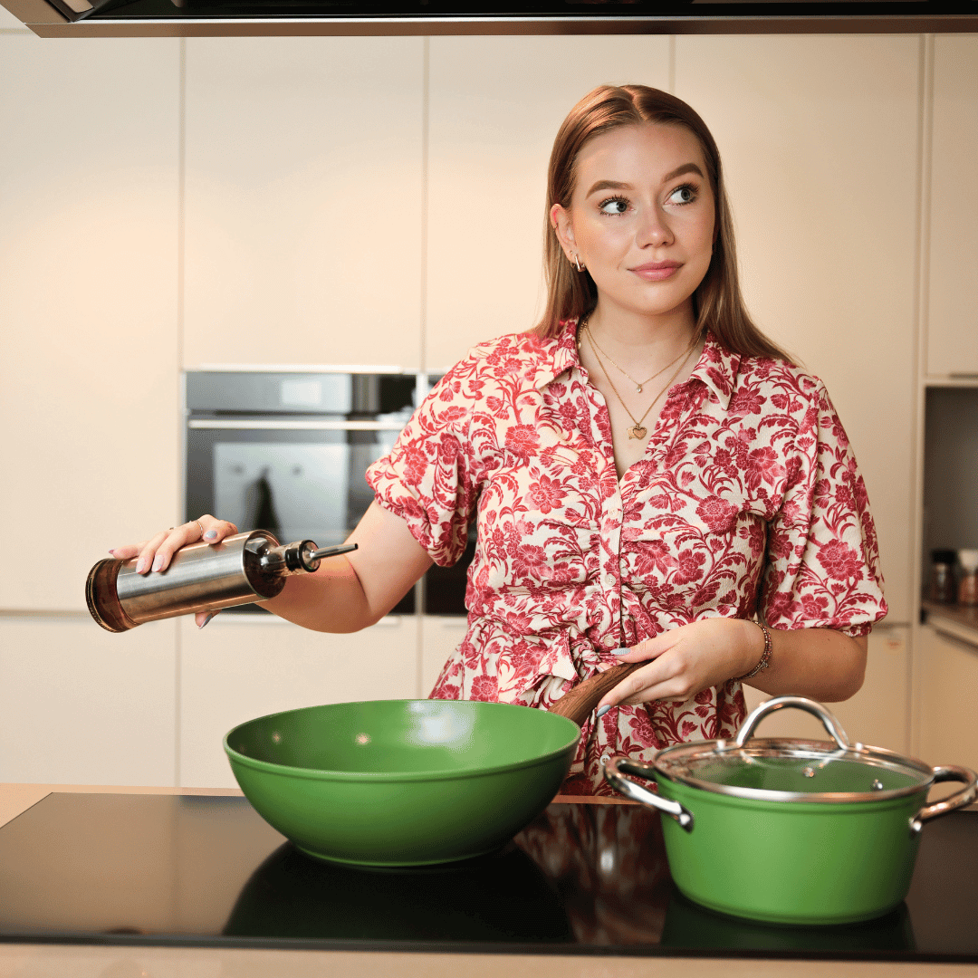 Koken met een groene wokpan en een kookpot | Go Green By C&P