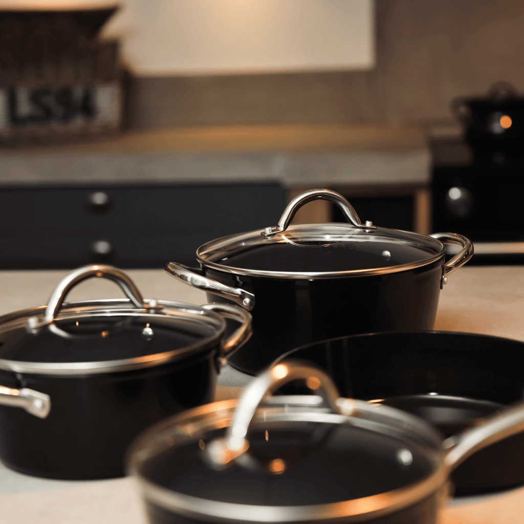 Zwarte kookpot, steelpan en koekenpan | Singature By C&P