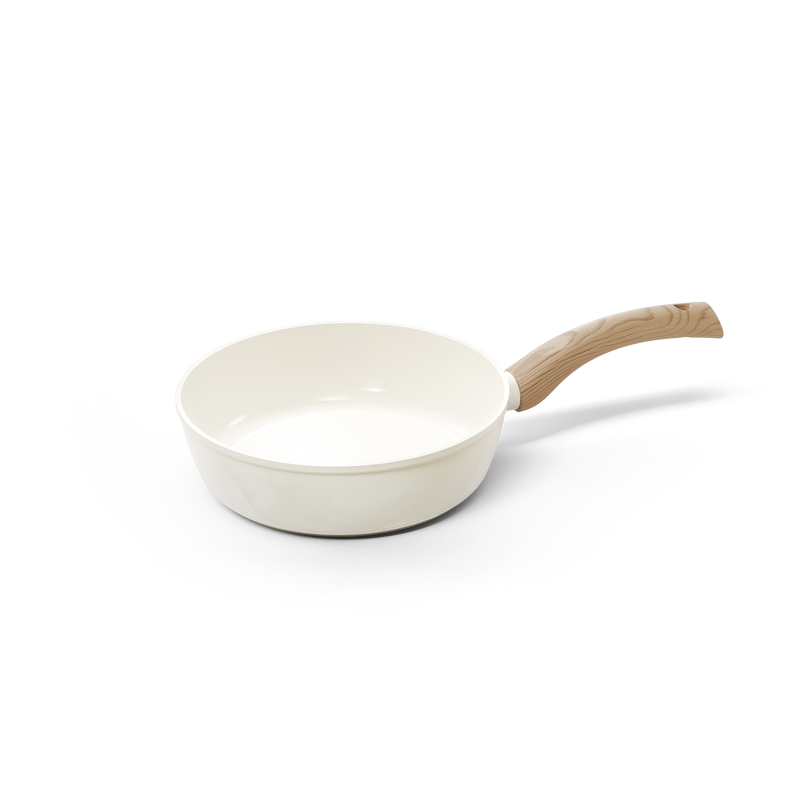White 24 cm sauté pan with smooth interior and wooden handle.
