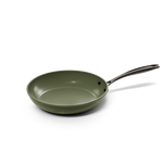 Donkergroene koekenpan van 28 cm met lange metalen handgreep en anti-aanbaklaag.