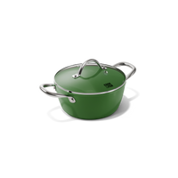 Donkergroene kookpot met glazen deksel, roestvrijstalen handgrepen, 22 cm diameter.