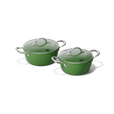 Groene pannenset van twee met roestvrijstalen handgrepen en glazen deksels.