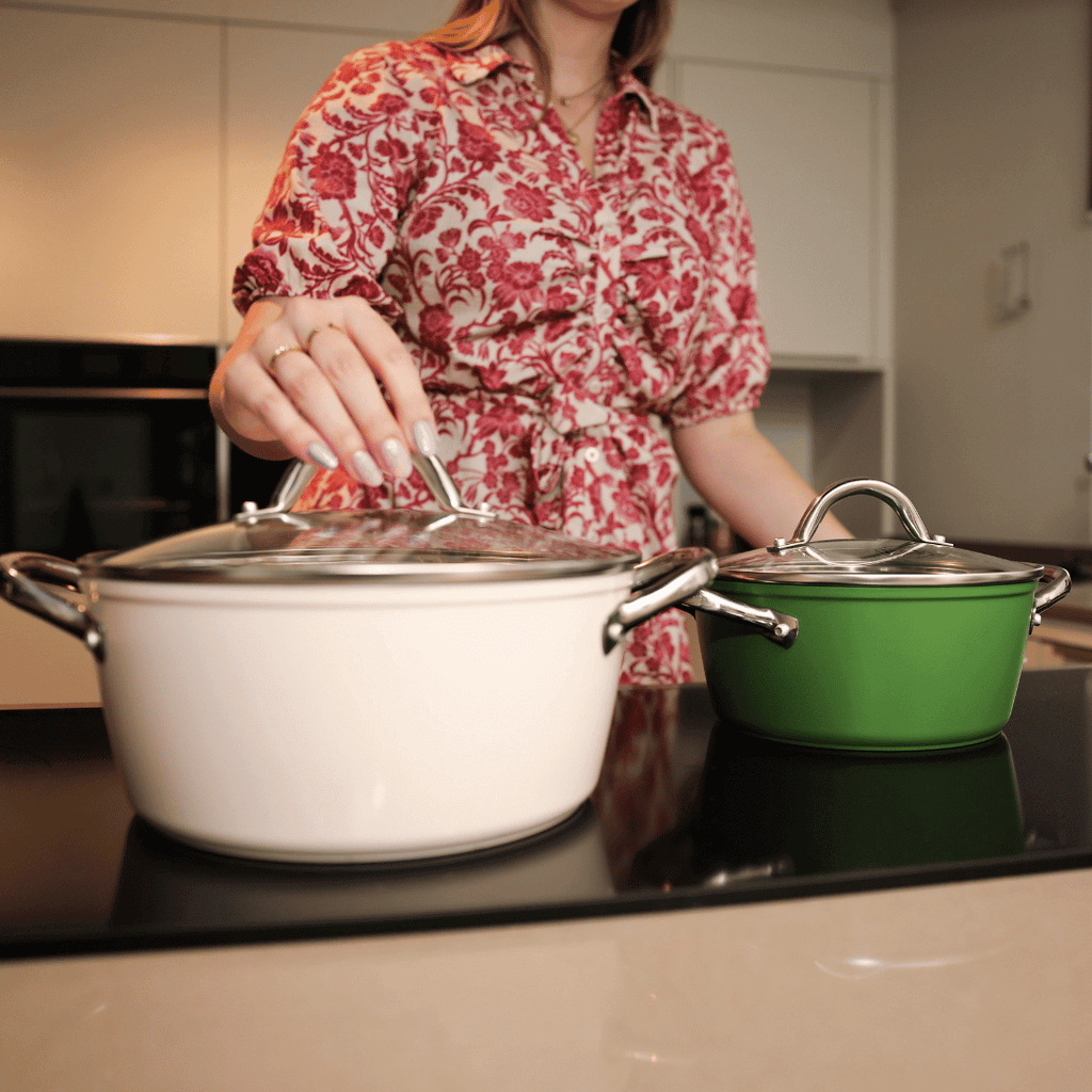 Crème kookpan 24 cm  en groene kookpan 20 cm | Go Ivory By C&P