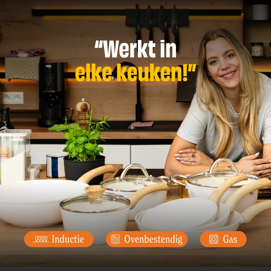 Poêles blanches Go Ivory avec poignées en bois fonctionnent dans toutes les cuisines, compatibles induction, four et gaz