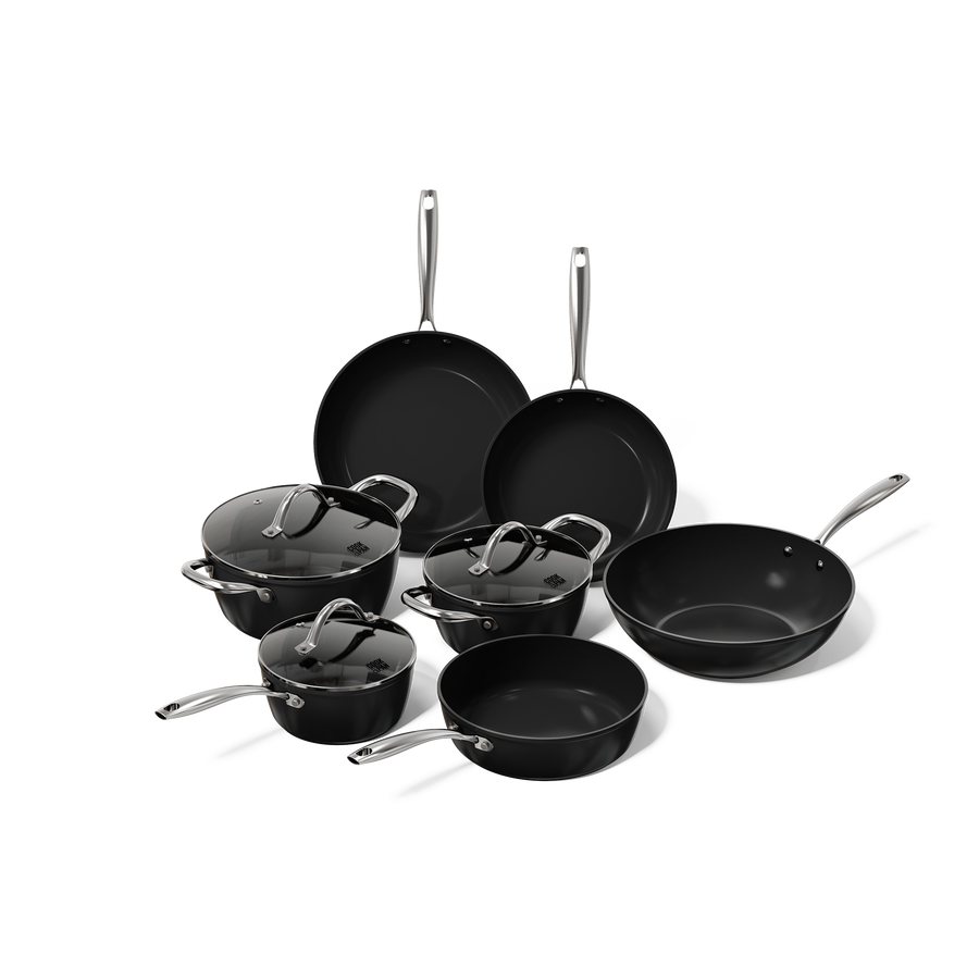 Schwarzes 7-teiliges Topfset und Pfannenset mit Glasdeckeln und Griffen aus Edelstahl.