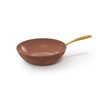 Sienna wokpan 30 cm met keramische antiaanbaklaag in terracotta kleur en gouden handvat.